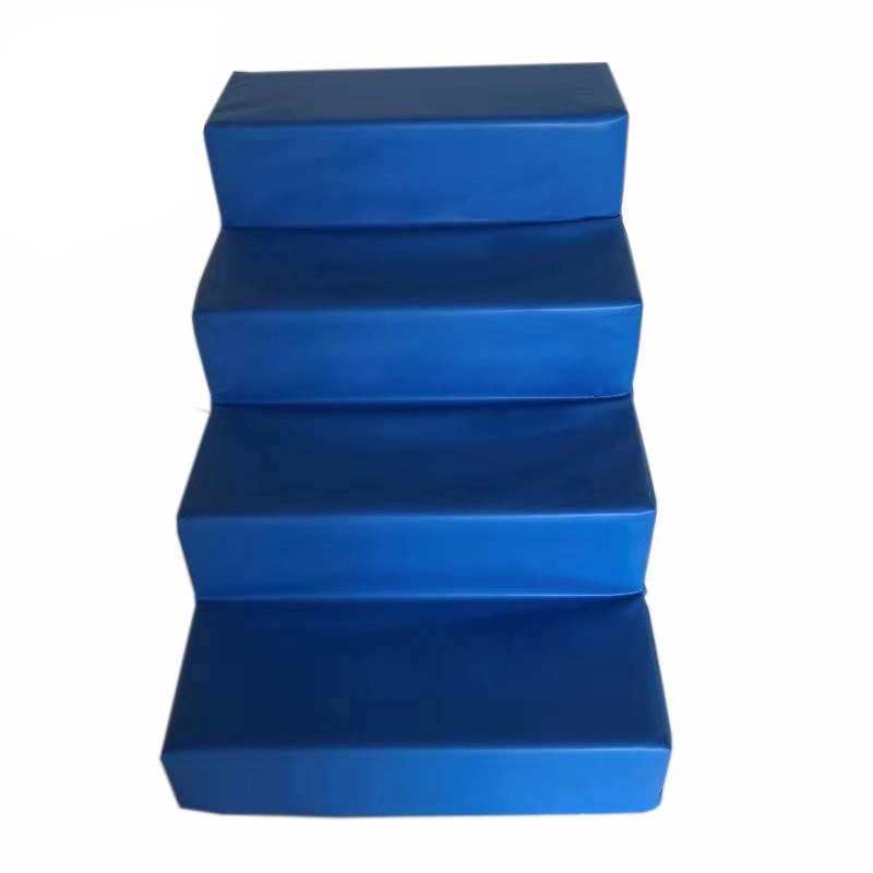 Lau eskailera eskailera