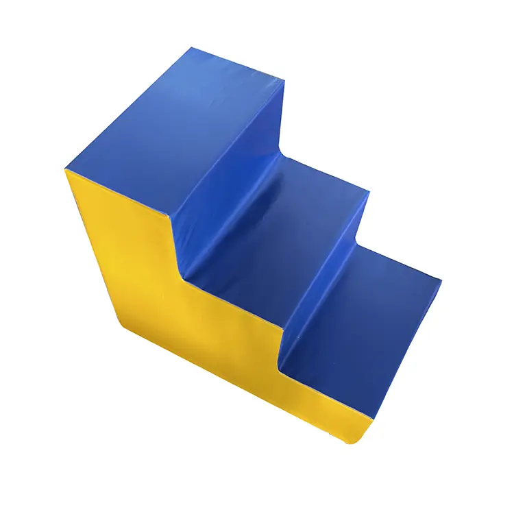 Hiru urratseko eskailera